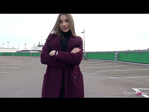 ❤️ 德国侦察员是一个梦想触摸斯蒂尔，停车场告诉和性感的钱 Porn video