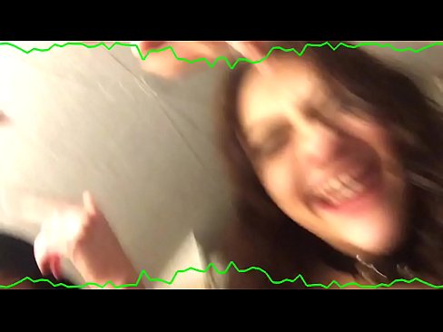 ❤️ 两位性感的黑发美女情感内裤留住混蛋古怪的婊子 Porn video